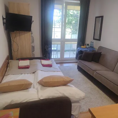 Domek Mona Przy Morzu 3 Pokojowy-4 Lozka- 4 Osobowy, Lub Apartament Mona Przy Morzu-Ul Zeromskiego,Przy Centrum クリニツァ・モルスカ