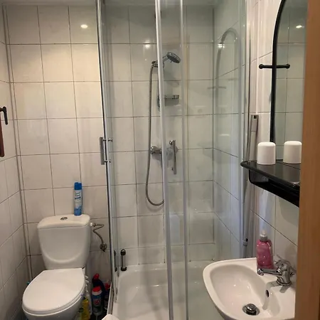 Domek Mona 3 Pokojowy 4 Osobowy-4 Lozka,Przy Morzu Lub Apartament Mona Ul,Zeromskiego,Przy Centrum, Przy Morzu クリニツァ・モルスカ