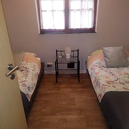 Mona Przy Morzu 3 Pokojowy-4 Lozka- 4 Osobowy, Lub Mona Przy Morzu-ul Zeromskiego,przy Centrum Lodge