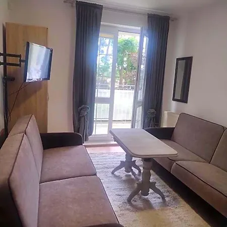 Lodge Mona Przy Morzu 3 Pokojowy-4 Lozka- 4 Osobowy, Lub Mona Przy Morzu-ul Zeromskiego,przy Centrum Krynica Morska