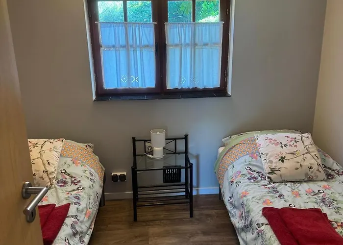 Mona 3 Pokojowy 4 Osobowy-4 łóżka, Przy Morzu, Mona Przy Morzu, Parter żeromskiego,przy Centrum Krynica Morska